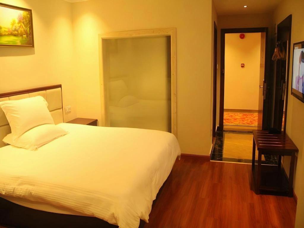Greentree Inn Guangzhou Panyu Chimelong Happy World Business Hotel Екстер'єр фото