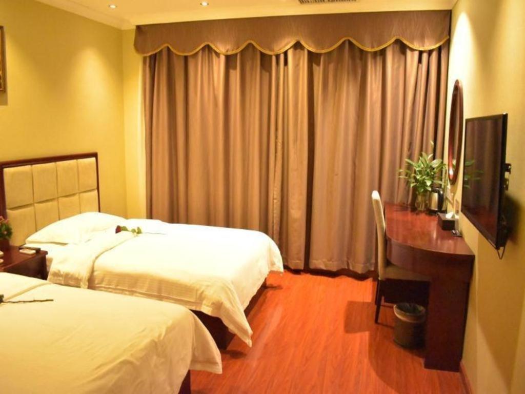 Greentree Inn Guangzhou Panyu Chimelong Happy World Business Hotel Екстер'єр фото