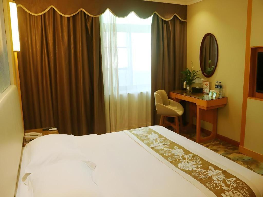 Greentree Inn Guangzhou Panyu Chimelong Happy World Business Hotel Екстер'єр фото