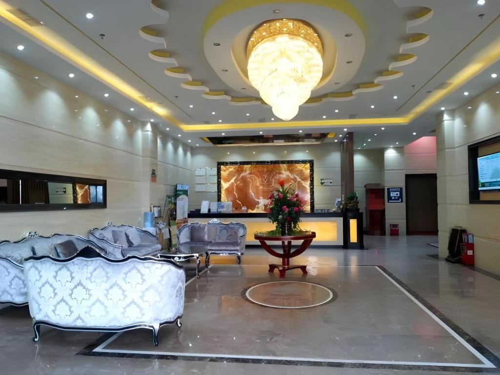 Greentree Inn Guangzhou Panyu Chimelong Happy World Business Hotel Екстер'єр фото