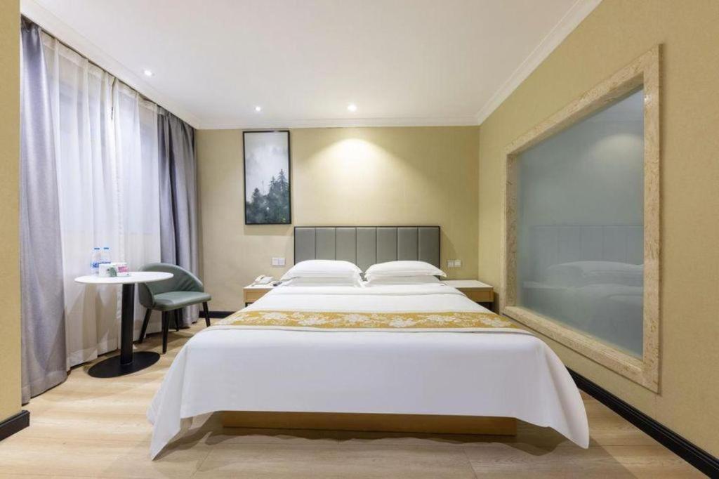 Greentree Inn Guangzhou Panyu Chimelong Happy World Business Hotel Екстер'єр фото